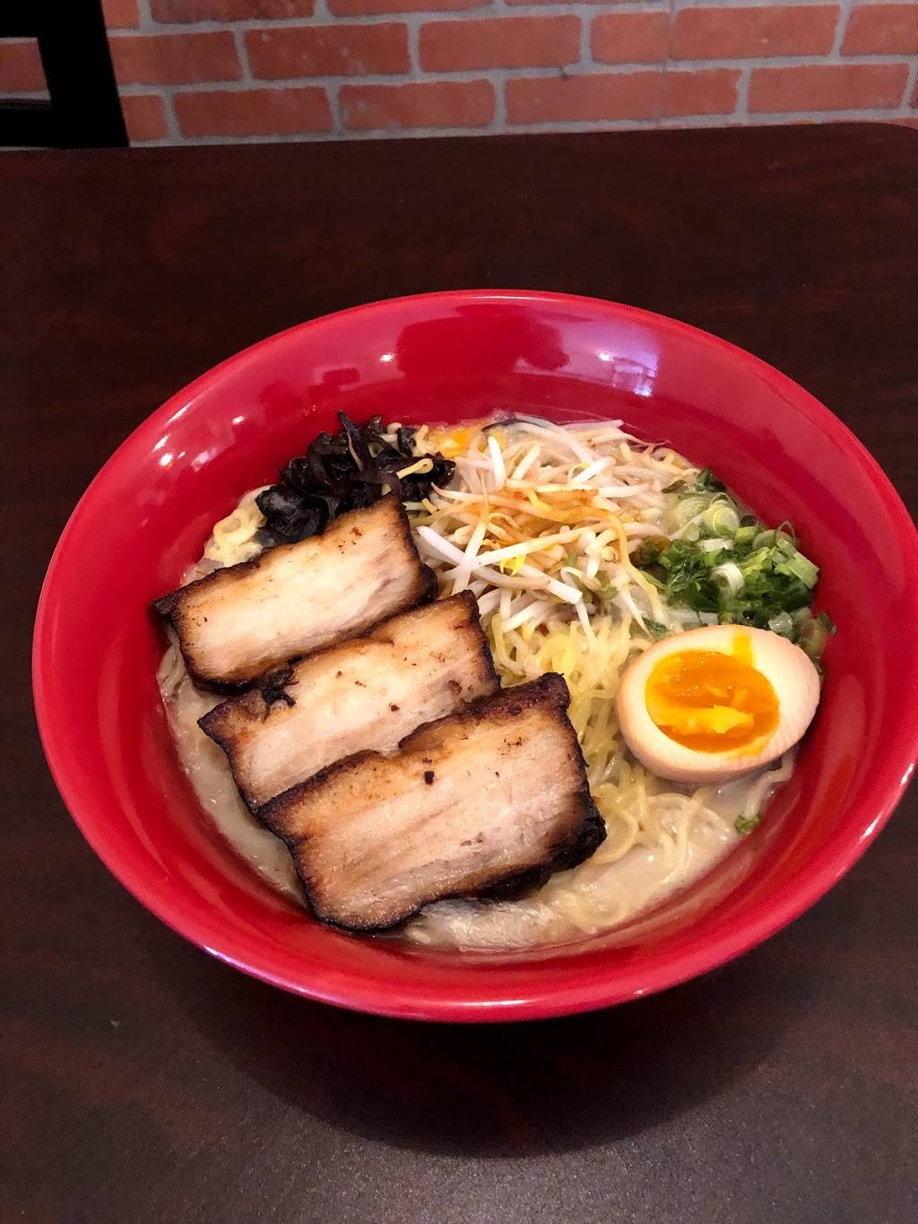 E Ramen | restaurant | 451 W 31st St, Chicago, IL 60616, USA | 3126249745 OR +1 312-624-9745