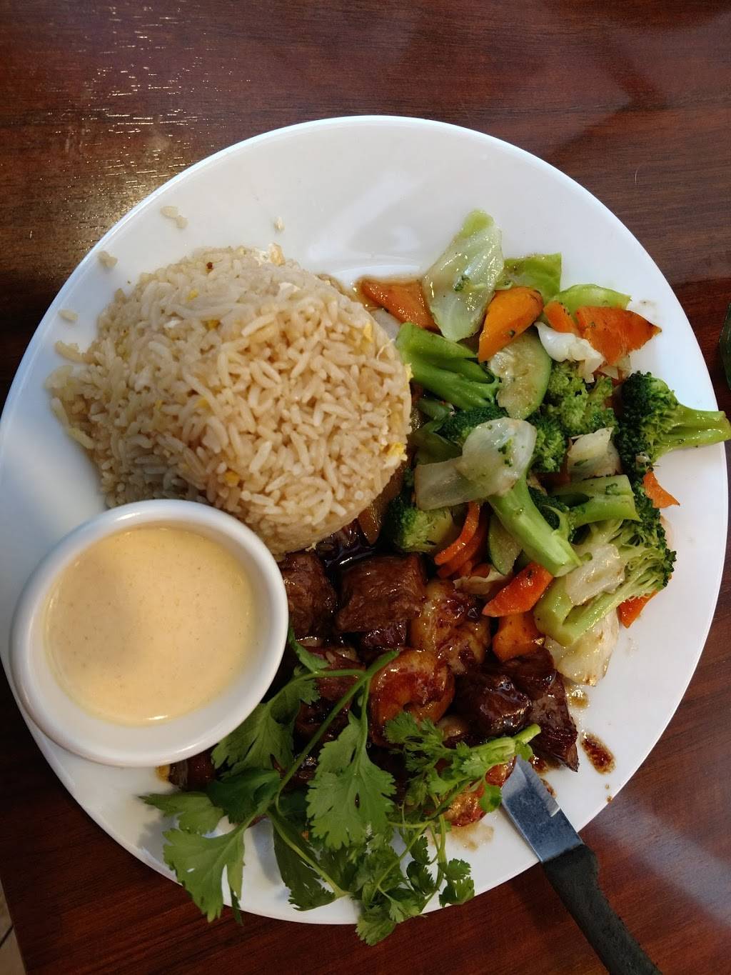 Saigon Bistro | restaurant | 1554 Town Center Dr W, Lakeland, FL 33803, USA | 8636866560 OR +1 863-686-6560