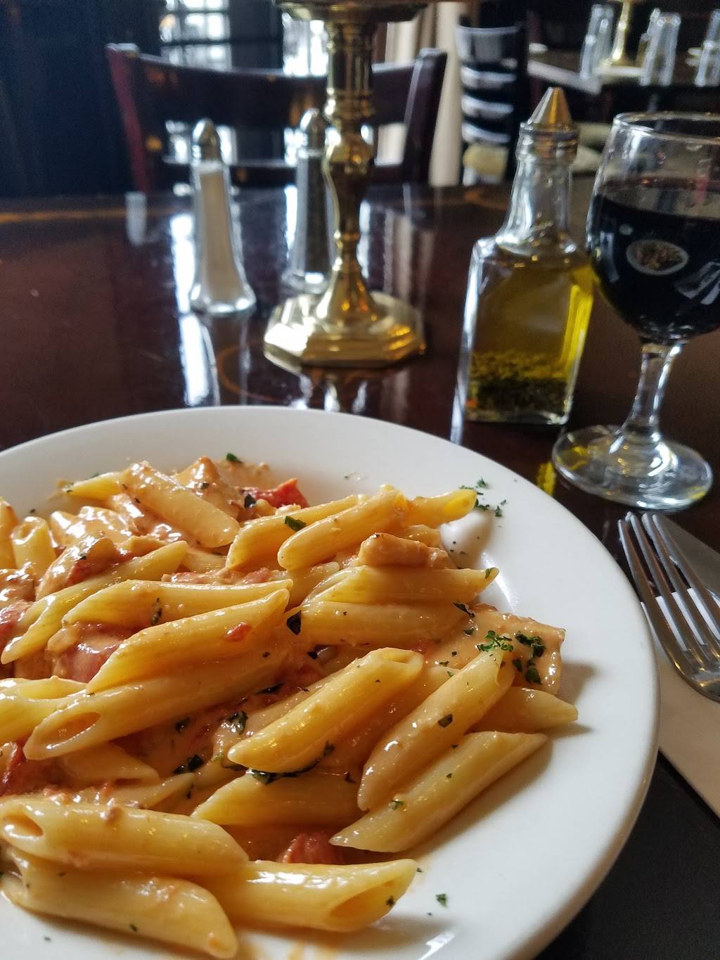 Dalesios Of Little Italy | restaurant | 829 Eastern Ave, Baltimore, MD 21202, USA | 4105391965 OR +1 410-539-1965