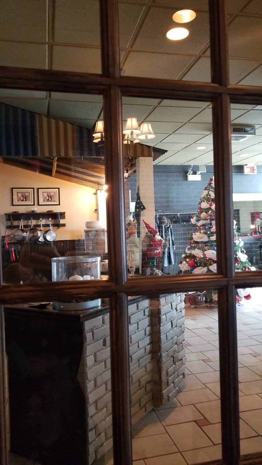 Restaurant Bistro Jos Blo | restaurant | 1486 Rte 277, Lac-Etchemin, QC G0R 1S0, Canada | 4186252700 OR +1 418-625-2700