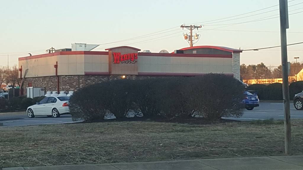 Wendys | restaurant | 6293 Crain Hwy, La Plata, MD 20646, USA | 3019326385 OR +1 301-932-6385