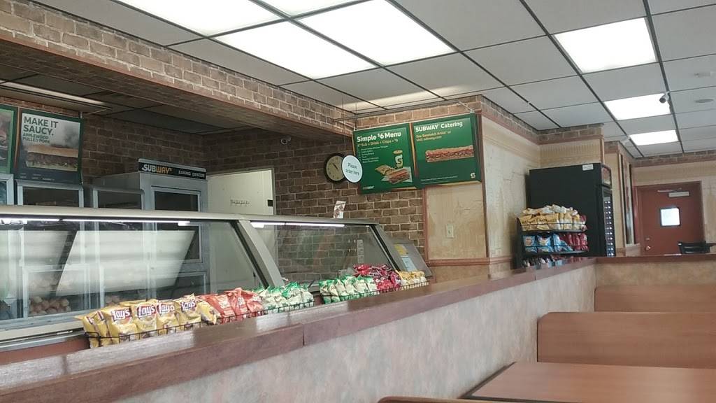 Subway | restaurant | 2610 Amnicola Hwy, Chattanooga, TN 37406, USA | 4234931174 OR +1 423-493-1174