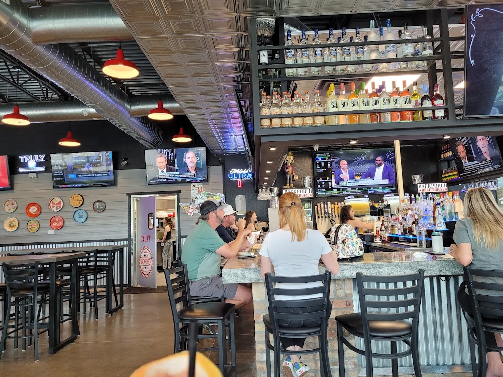 Back Porch Drafthouse | restaurant | 4901 TX-114 Suite 110, Northlake, TX 76262, USA | 6825024116 OR +1 682-502-4116