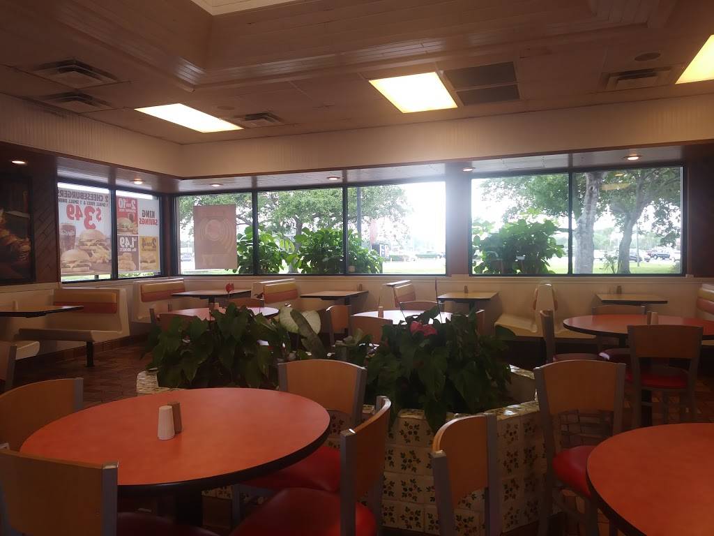 Burger King | restaurant | 551 10th St E, Palmetto, FL 34221, USA | 9417228559 OR +1 941-722-8559