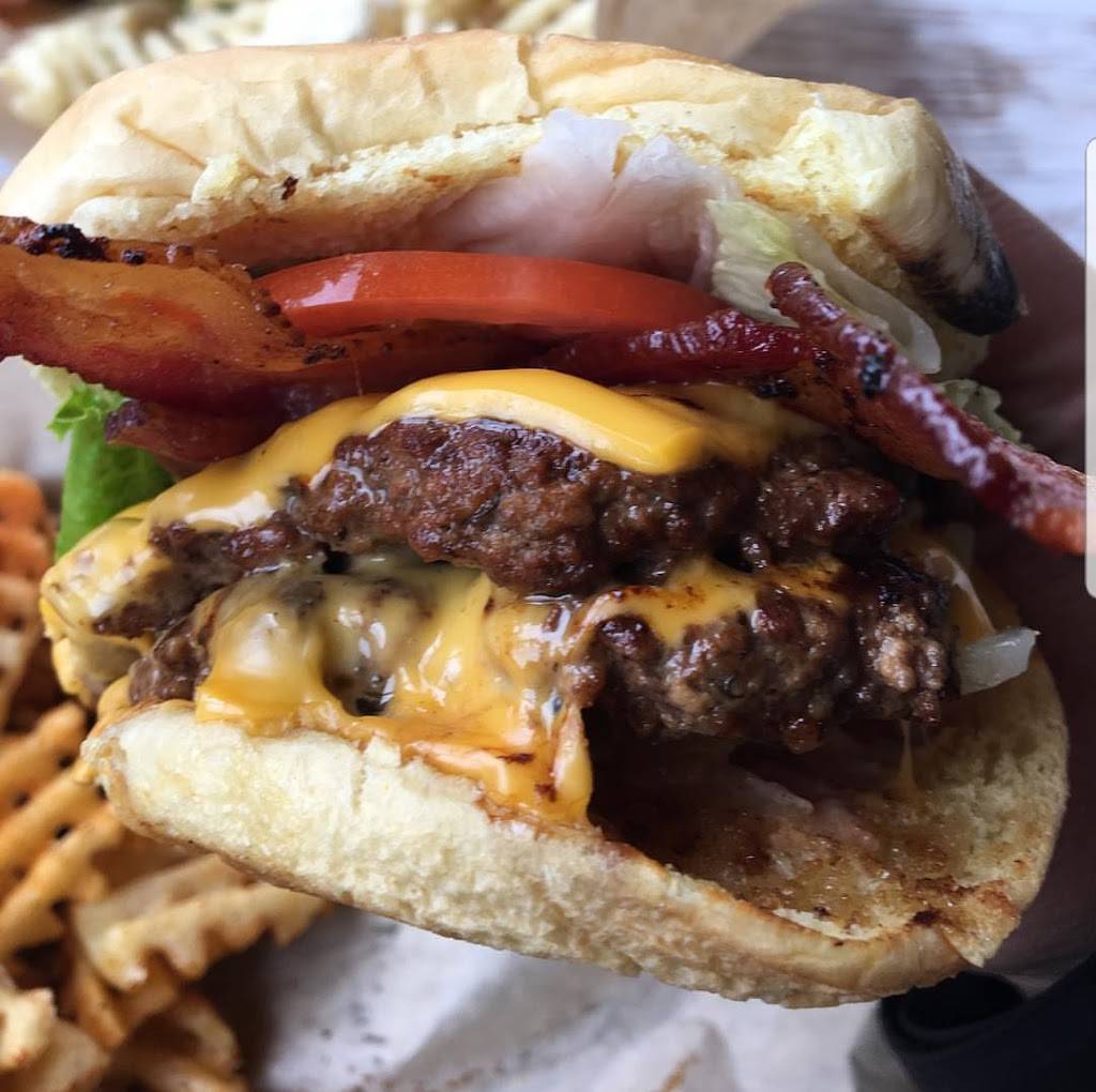 Luther Burger | bakery | 1001 W Main St, Charlottesville, VA 22904, USA | 4349955813 OR +1 434-995-5813