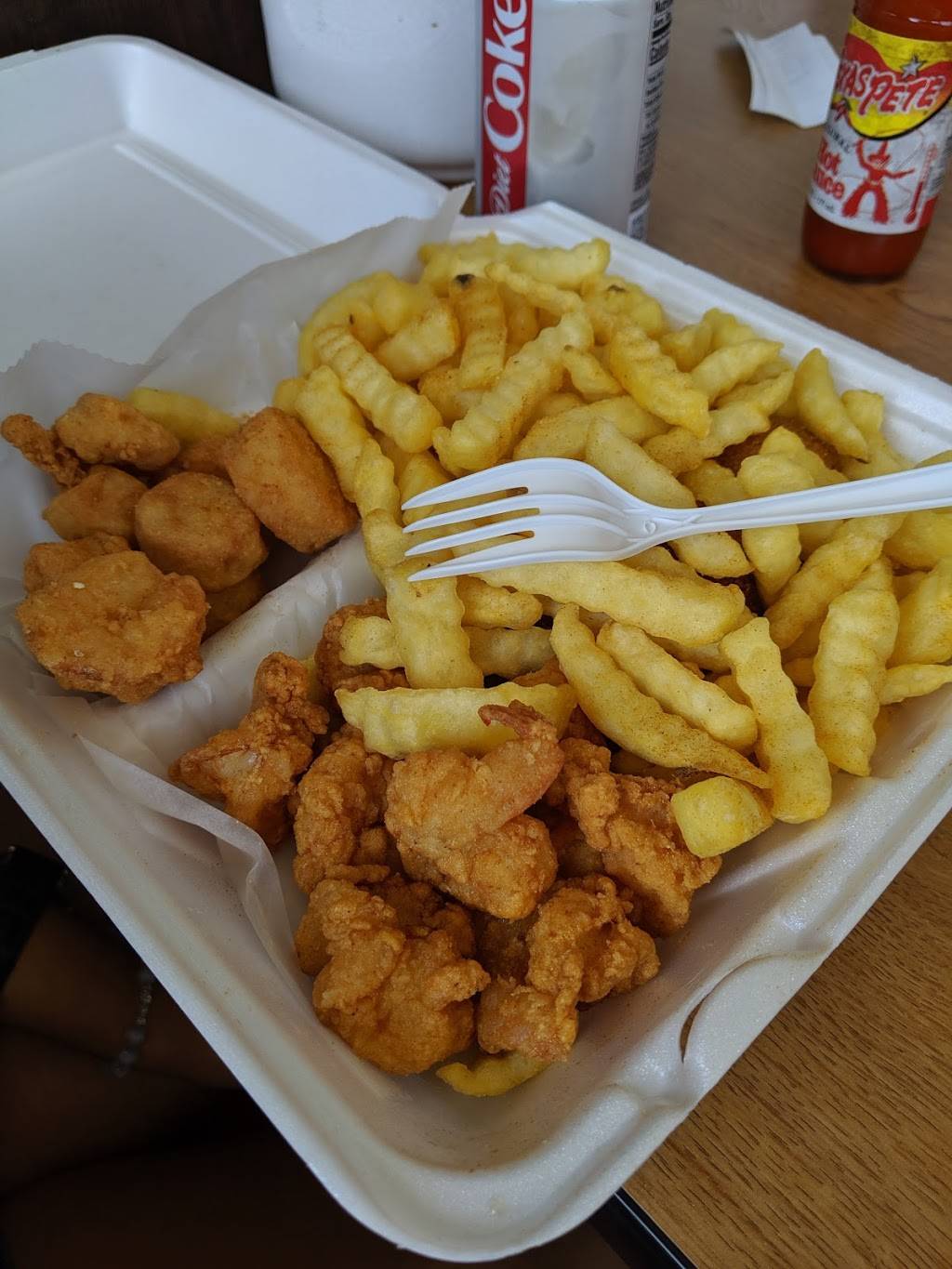 Anthonys Seafood | restaurant | 2600 W Mercury Blvd, Hampton, VA 23666, USA | 7578277000 OR +1 757-827-7000