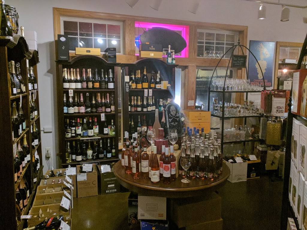 TRIO Restaurant & Market | restaurant | 3708 N Croatan Hwy, Kitty Hawk, NC 27949, USA | 2522610277 OR +1 252-261-0277