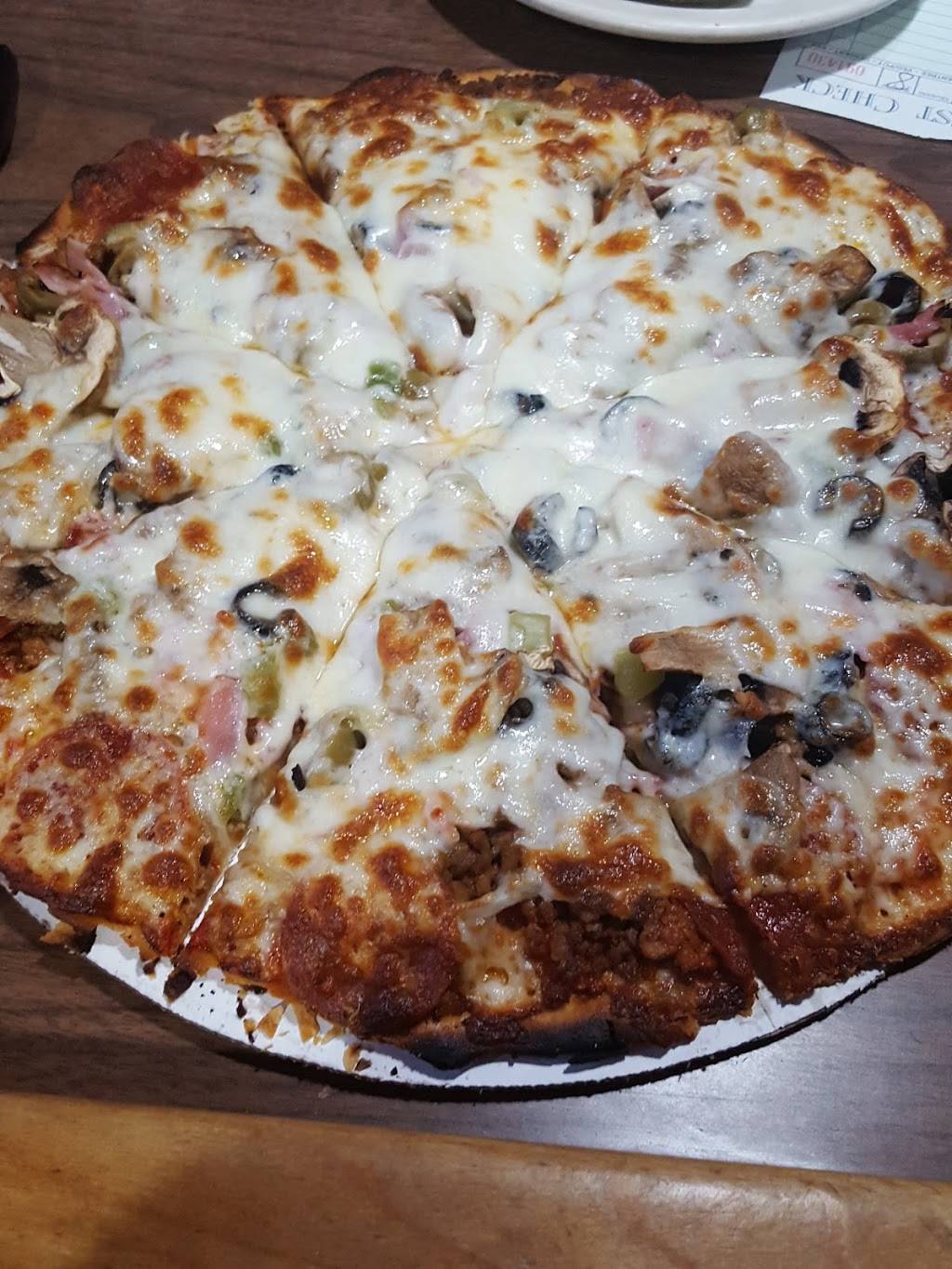 Redwood Inn | restaurant | 1432 W Main St, Fort Wayne, IN 46808, USA | 2604267543 OR +1 260-426-7543