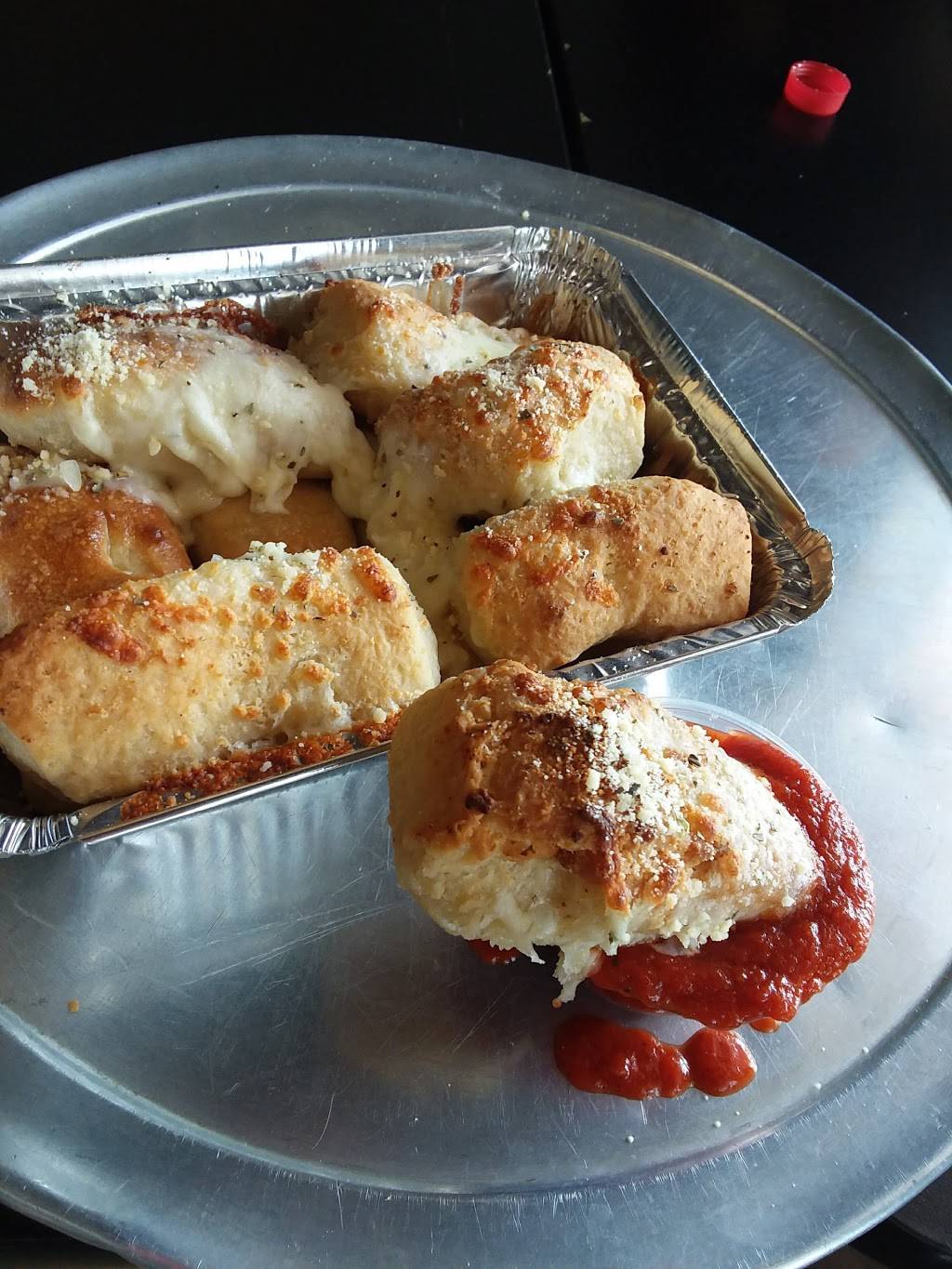 Famous Pizza | restaurant | 109 Fairfield St, Oldsmar, FL 34677, USA | 8138555228 OR +1 813-855-5228