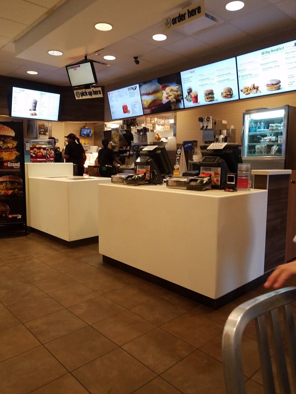 McDonalds | cafe | 2600 NW 46th Terrace, Ocala, FL 34482, USA | 3528610800 OR +1 352-861-0800