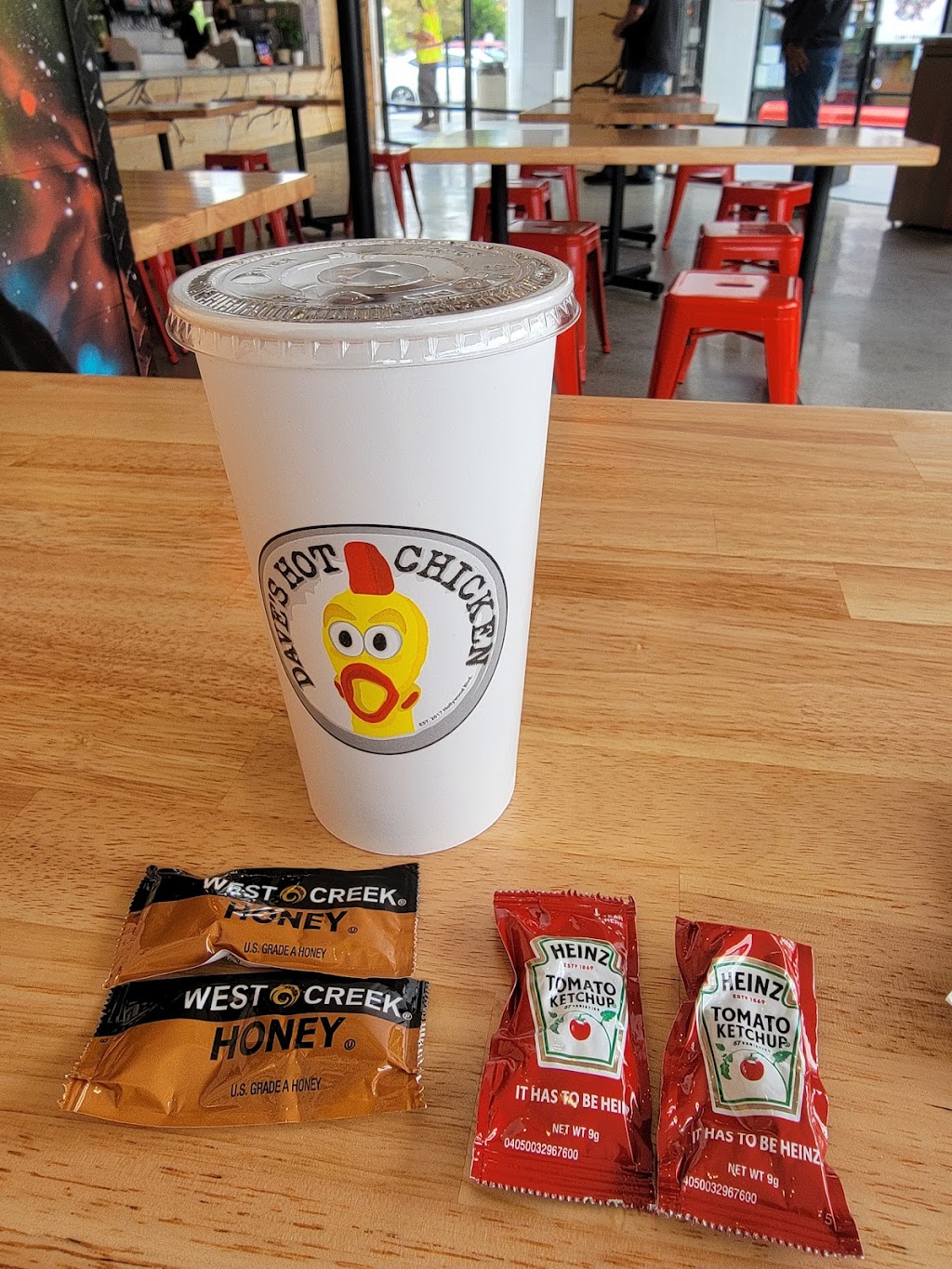 Daves Hot Chicken | restaurant | 3332 S Bristol St, Santa Ana, CA 92704, USA | 7144390755 OR +1 714-439-0755