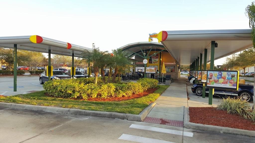 Sonic Drive-In | restaurant | 10251 Big Bend Rd, Riverview, FL 33569, USA | 8137410300 OR +1 813-741-0300