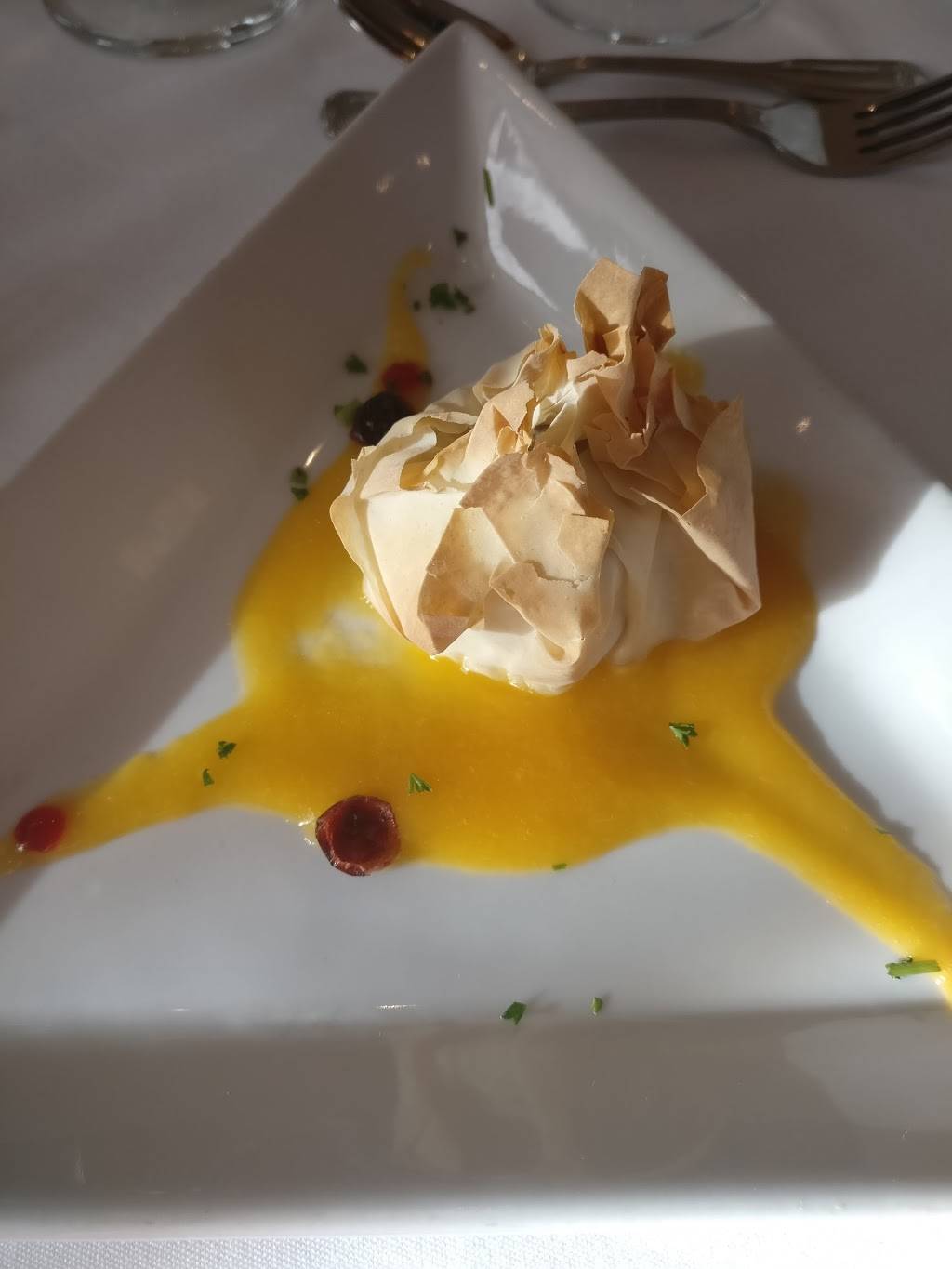 Restaurant Le Parvis Du Vieux | restaurant | 1295 Rue Girouard O, Saint-Hyacinthe, QC J2S 2Z2, Canada | 4507740007 OR +1 450-774-0007