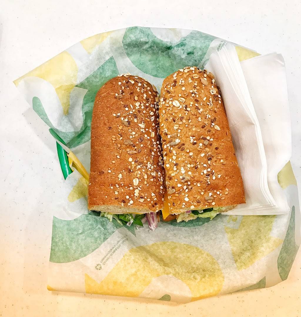 Subway Restaurants | restaurant | 15630 Boones Ferry Rd #3a, Lake Oswego, OR 97035, USA | 5039080568 OR +1 503-908-0568