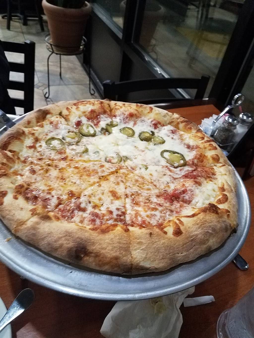 Linos Pizza and Italian Cuisine | restaurant | 7240 W Azure Dr, Las Vegas, NV 89130, USA | 7026495925 OR +1 702-649-5925