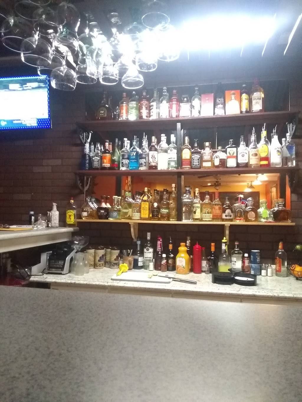 EL Mezcalito | restaurant | 1200 6th St, Nevada, IA 50201, USA | 5153823121 OR +1 515-382-3121