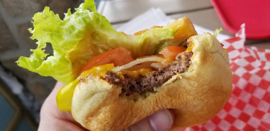 Yorkies B-B-Q | restaurant | 20 Carleton Blvd, Cobourg, ON K9A 4J9, Canada | 9053726060 OR +1 905-372-6060