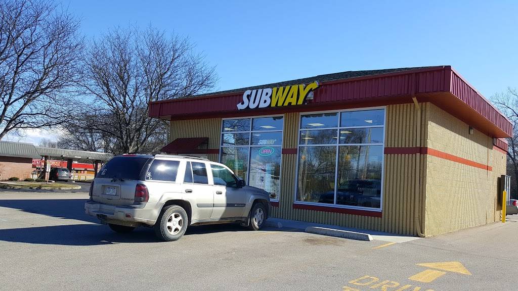 Subway | restaurant | 5427 E Apple Ave, Muskegon, MI 49442, USA | 2317476520 OR +1 231-747-6520