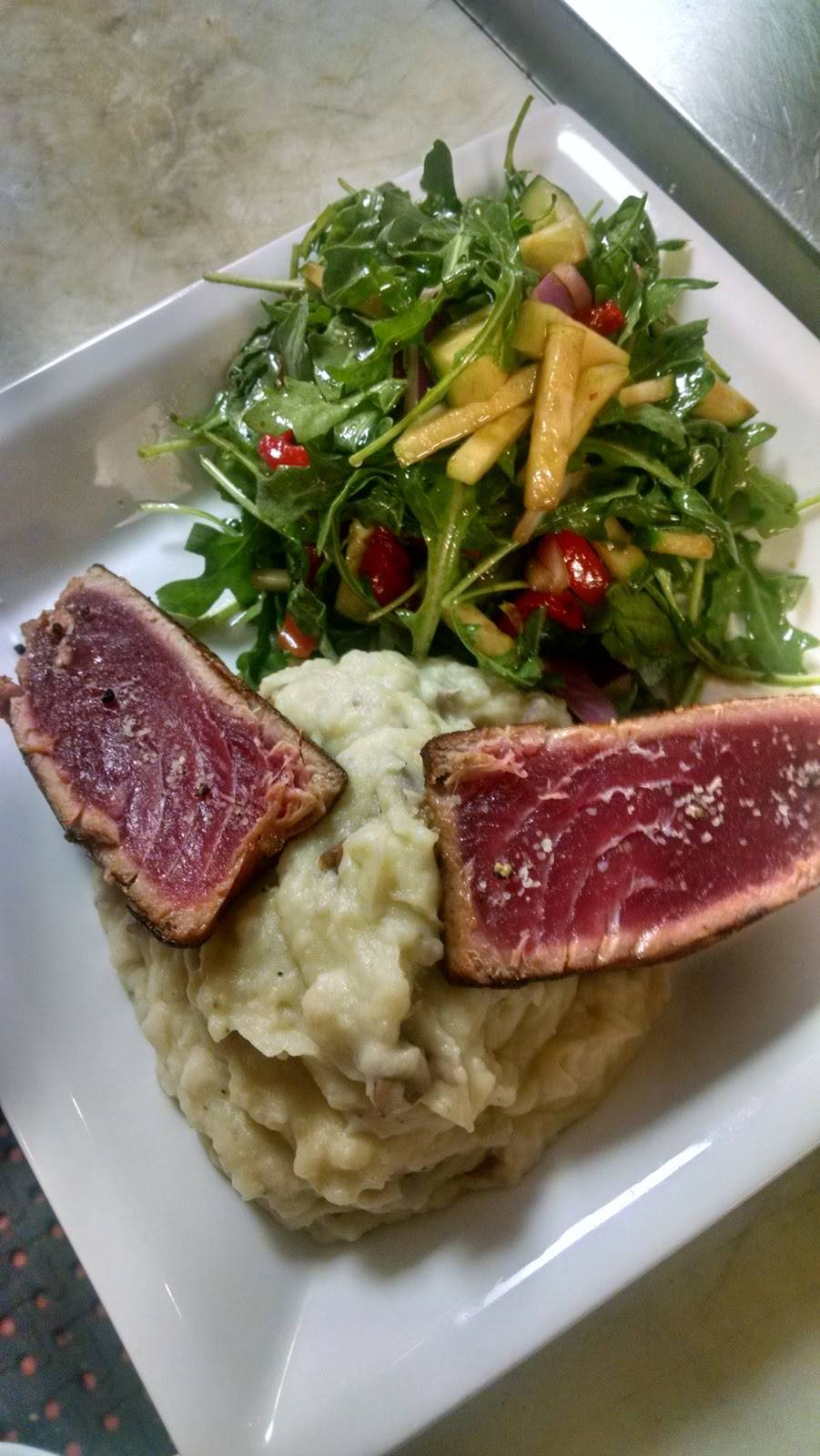 The Talk Restaurant | restaurant | 116 Main St, Watertown, MA 02472, USA | 6176003417 OR +1 617-600-3417