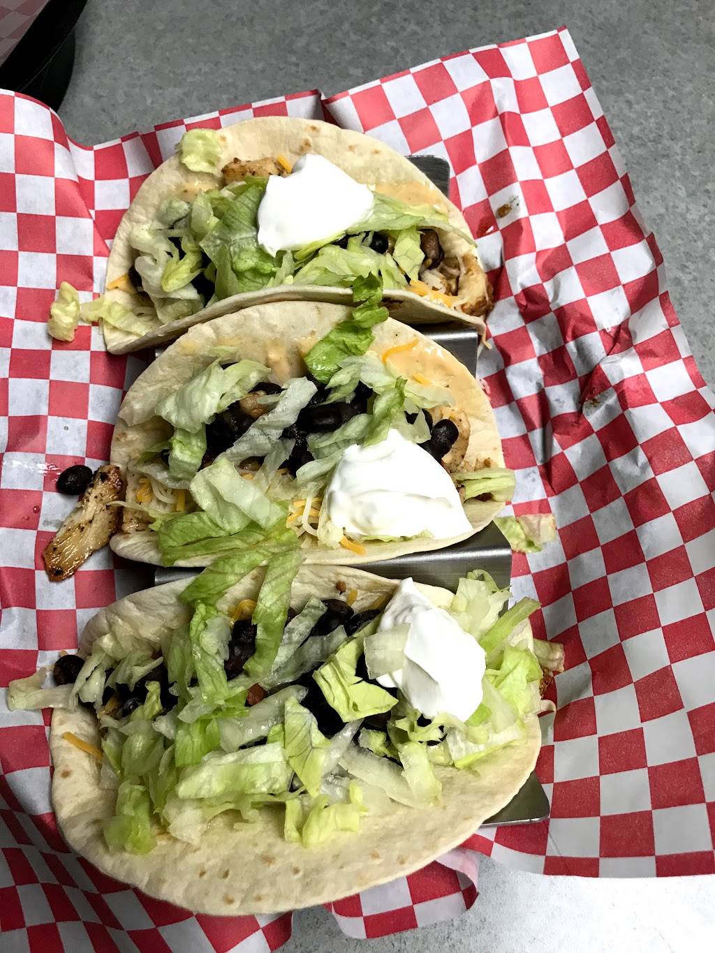 DEES MUSIC BAR & GRILL | restaurant | 2141 Loch Rane Blvd #140, Orange Park, FL 32073, USA | 9043752240 OR +1 904-375-2240