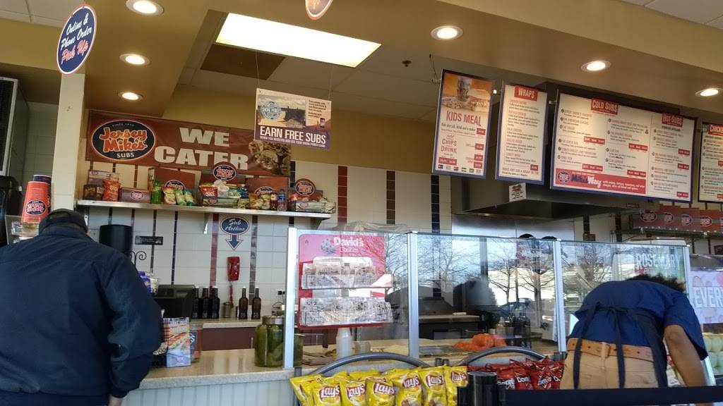 Jersey Mikes Subs | meal takeaway | 214 N Weber Rd, Bolingbrook, IL 60440, USA | 6302266855 OR +1 630-226-6855