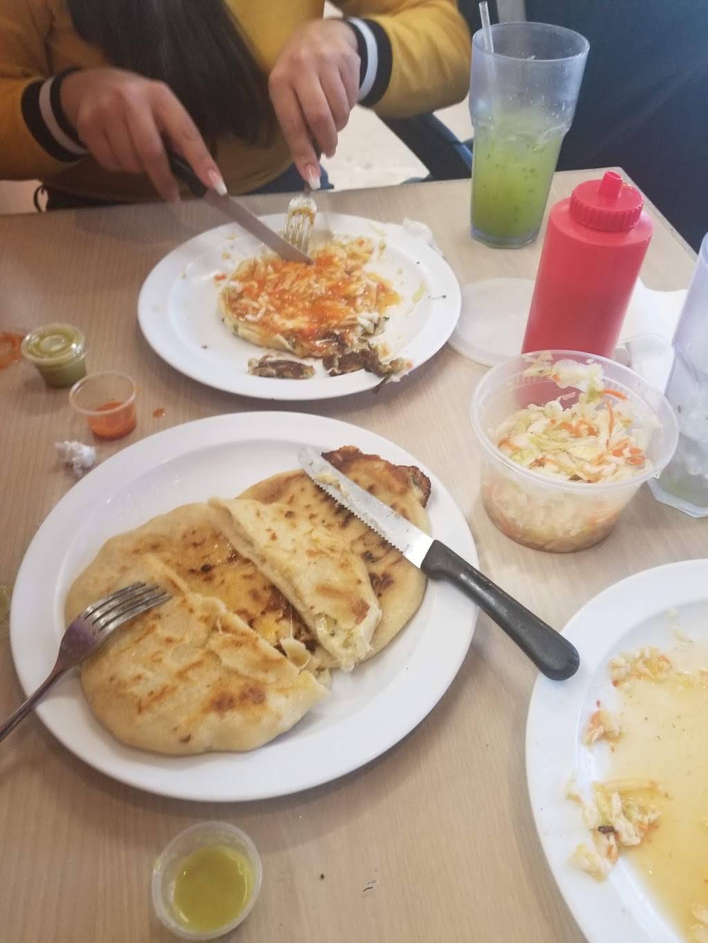 El Jireh Pupuseria Y Restaurant | restaurant | 522 E Vine Ave, West Covina, CA 91790, USA | 6266991086 OR +1 626-699-1086