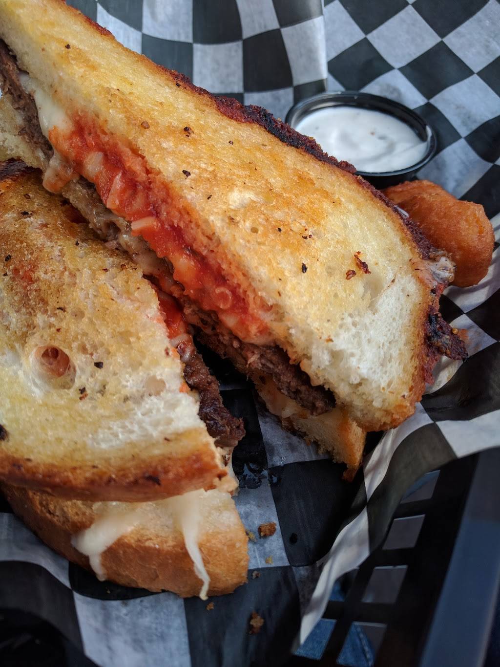 Log Cabin Bar | restaurant | 181 S Main St #8918, Freeland, MI 48623, USA | 9896955761 OR +1 989-695-5761