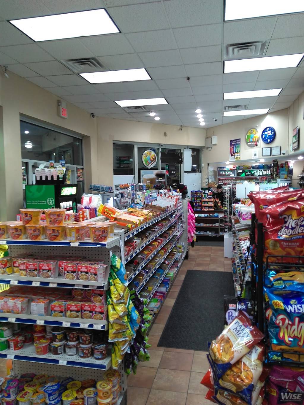 Dunkin Donuts | cafe | 6 Main Ave, Wallington, NJ 07057, USA | 9734580570 OR +1 973-458-0570