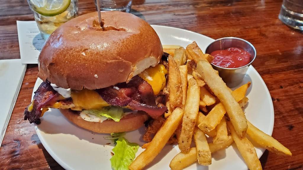 Artisans Table | cafe | 55 W Church St #128, Orlando, FL 32801, USA | 4077307499 OR +1 407-730-7499