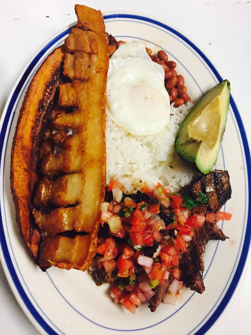 Pollos Don Pedro | restaurant | 795 Old Country Rd, Westbury, NY 11590, USA | 5162439579 OR +1 516-243-9579