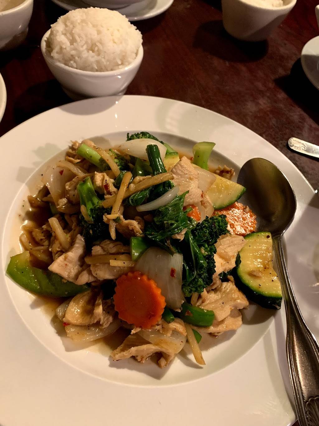 Thai Basil | restaurant | 3110 N Central Ave, Phoenix, AZ 85012, USA | 6022745020 OR +1 602-274-5020