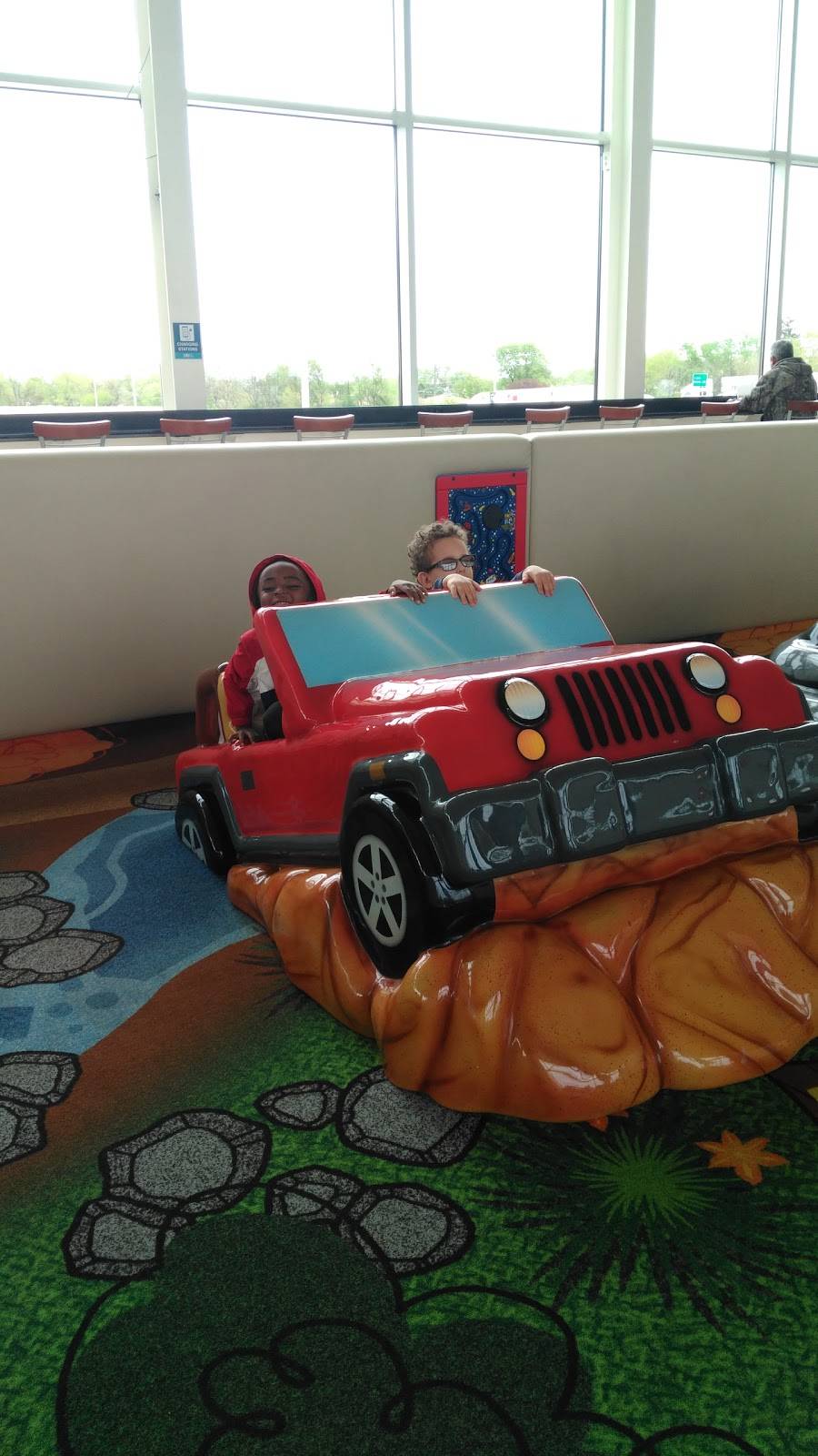 KFC | restaurant | 10201 Belle Plaine Ave, Schiller Park, IL 60176, USA | 8476787202 OR +1 847-678-7202