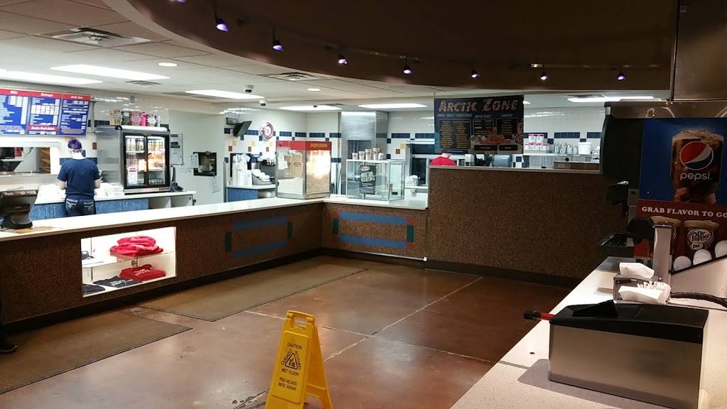 Toms Drive In | restaurant | 501 N Westhill Blvd, Appleton, WI 54914, USA | 9207310827 OR +1 920-731-0827