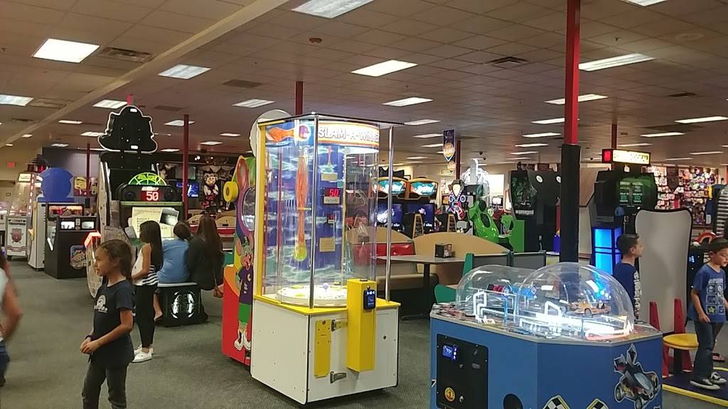 Chuck E. Cheeses | restaurant | 15511 Edwards St, Huntington Beach, CA 92647, USA | 7148914391 OR +1 714-891-4391