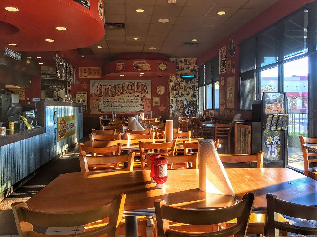 Dickeys Barbecue Pit | restaurant | 105 S Dixieland St Ste A, Lowell, AR 72745, USA | 4793472633 OR +1 479-347-2633