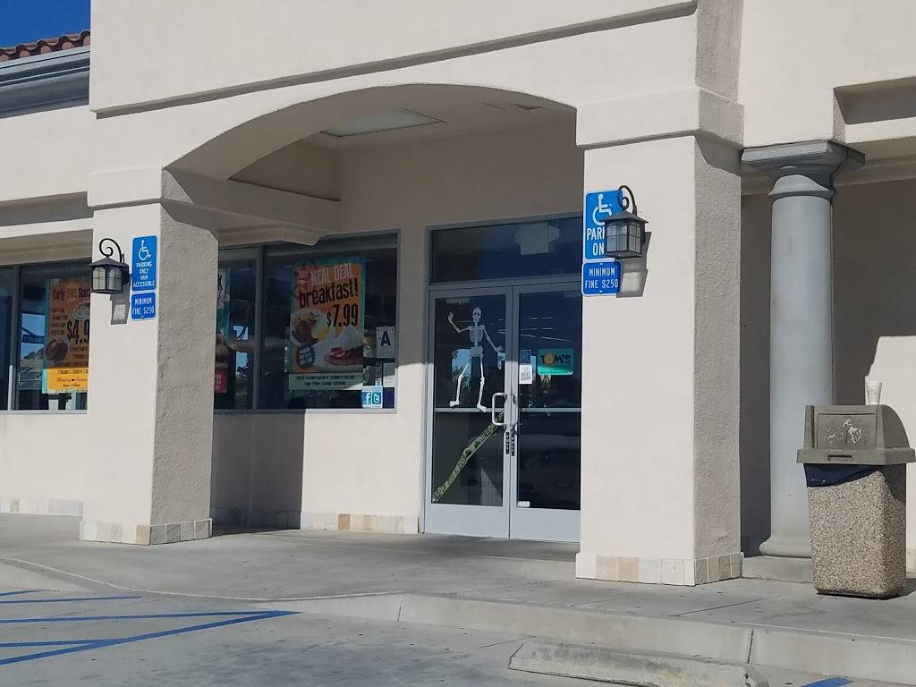 Toms 24 Famous Family Restaurant | restaurant | 1110 Sycamore Ave, Vista, CA 92081, USA | 7607274077 OR +1 760-727-4077