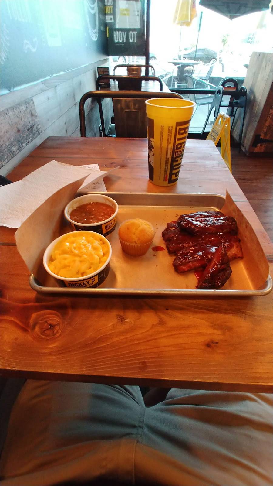 Dickeys Barbecue Pit | restaurant | 1877 E Williams Field Rd, Gilbert, AZ 85295, USA | 4806260686 OR +1 480-626-0686