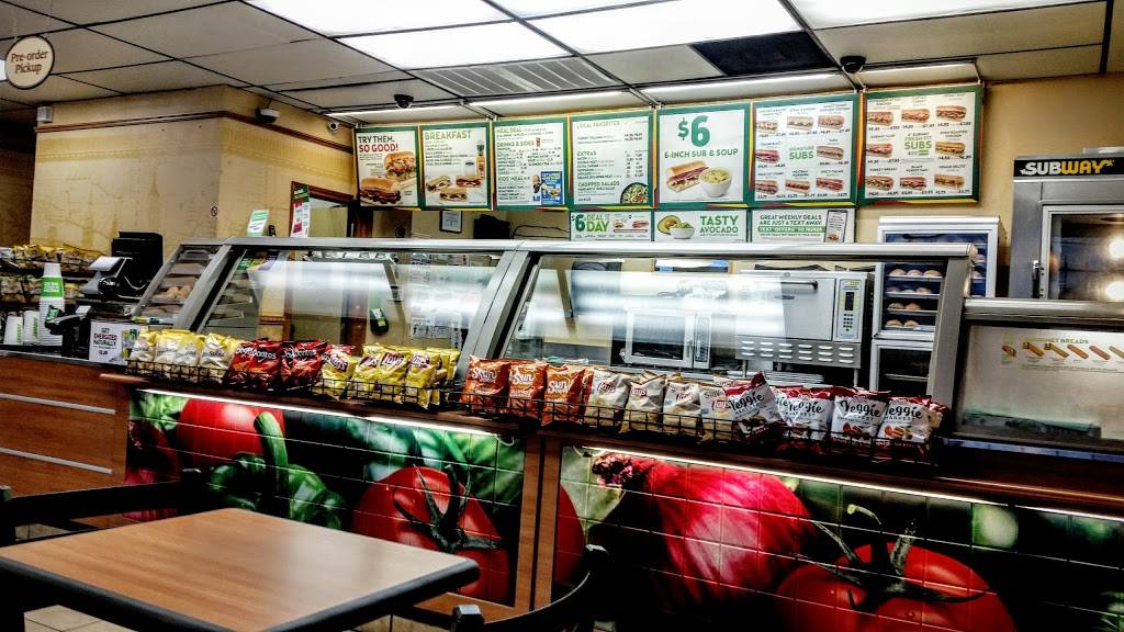 Subway Restaurants | restaurant | 3352 East T C Jester, # F4, Houston, TX 77018, USA | 7136886467 OR +1 713-688-6467