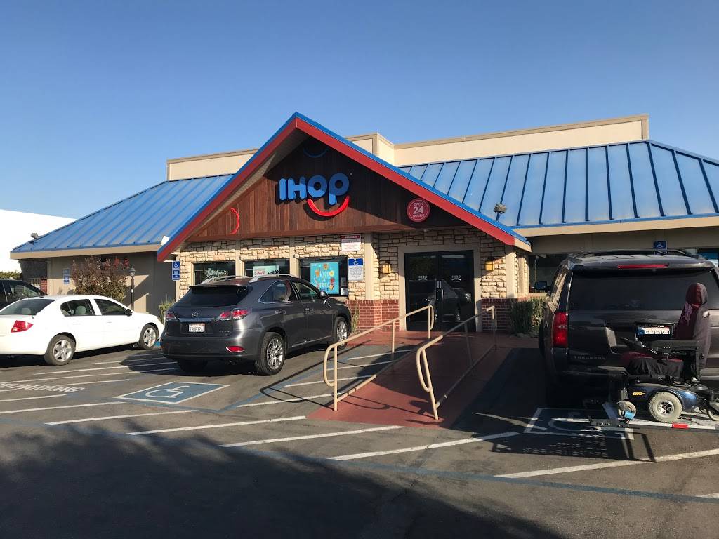 IHOP | restaurant | 1674 E Hammer Ln, Stockton, CA 95210, USA | 2099513137 OR +1 209-951-3137