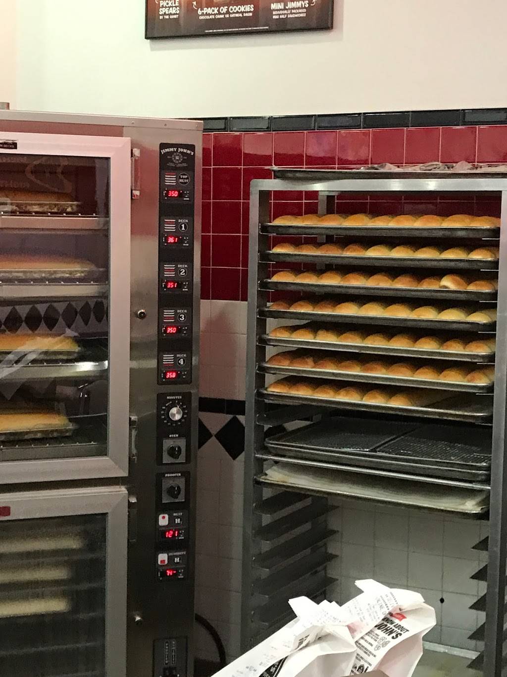 Jimmy Johns | meal delivery | 705 N State St, Chicago, IL 60611, USA | 3127870100 OR +1 312-787-0100