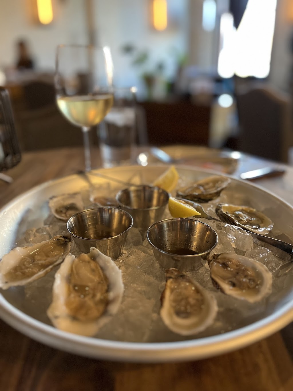 Coastline Oyster CO. | restaurant | 319 Pennsylvania Ave. SE, Washington, DC 20003, USA | 2025061370 OR +1 202-506-1370