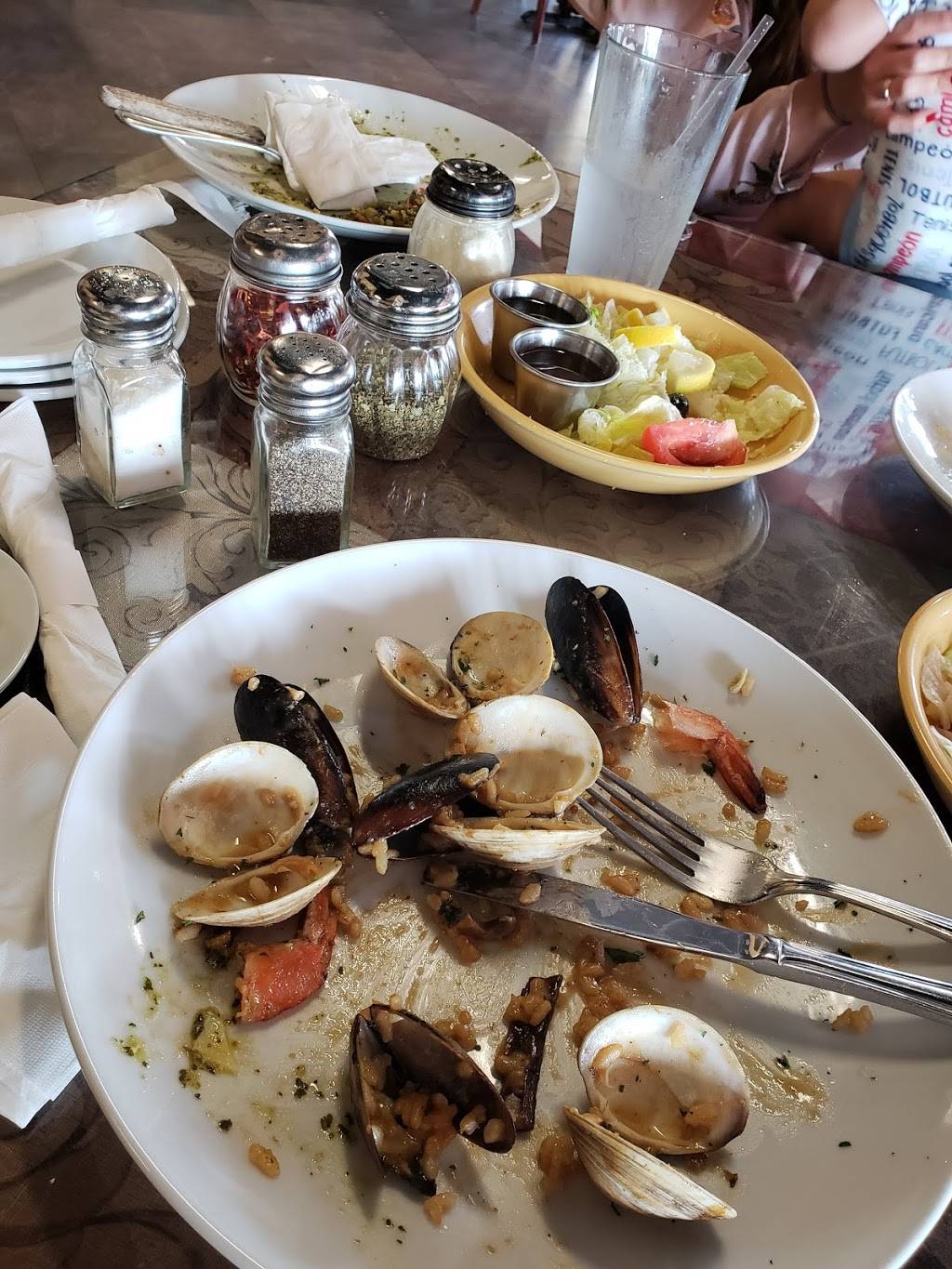 La Famiglia | restaurant | 11655 Red Rd, Miramar, FL 33025, USA | 9548627499 OR +1 954-862-7499