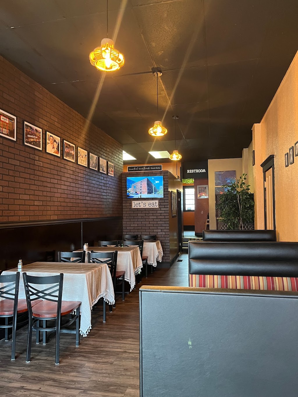 Thai Lom Cuisine | restaurant | 145 W Benson St, Cincinnati, OH 45215, USA | 5134294367 OR +1 513-429-4367