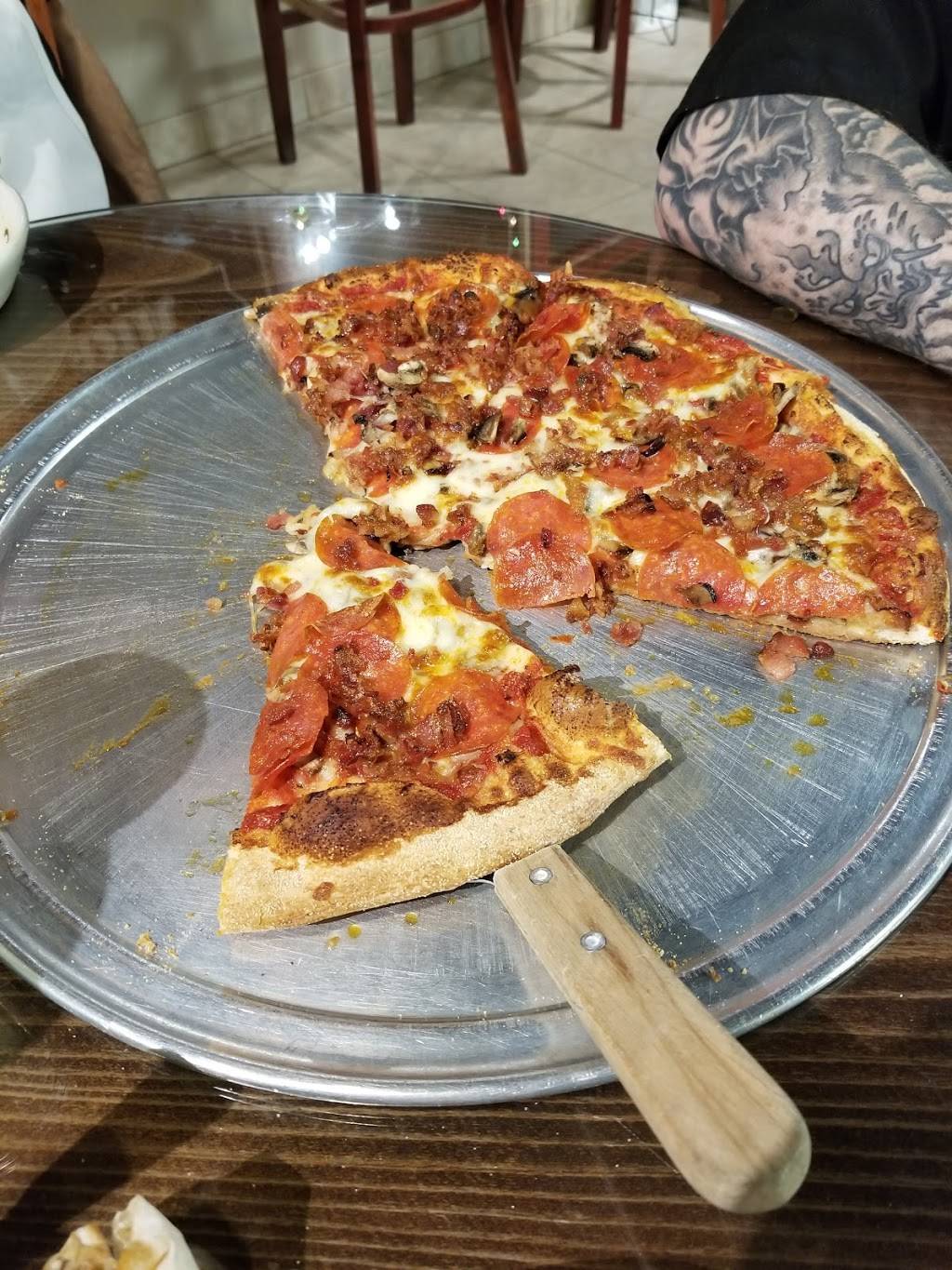 Grand Rapids Pizza & Delivery | restaurant | 340 State St SE, Grand Rapids, MI 49503, USA | 6167424773 OR +1 616-742-4773