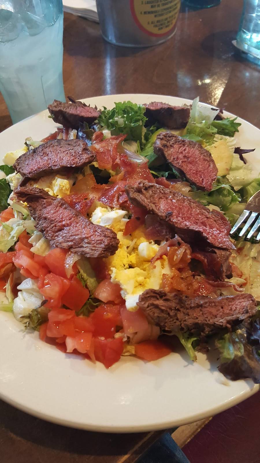 Logans Roadhouse | restaurant | 141 Bizzack Blvd, Frankfort, KY 40601, USA | 5023524630 OR +1 502-352-4630