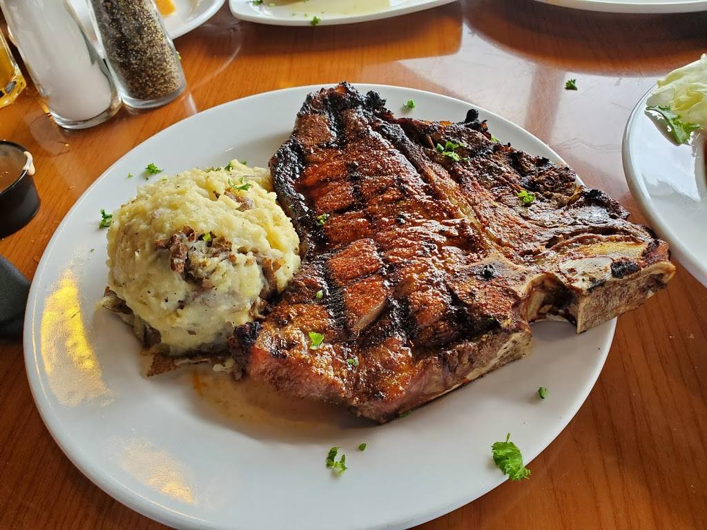 Malones Steak & Seafood | restaurant | 1258 Virginia Ave, Atlanta, GA 30344, USA | 4047625577 OR +1 404-762-5577