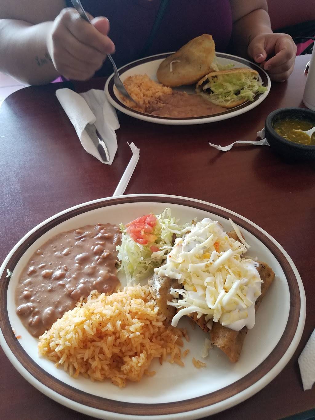 Super Burrito | restaurant | 1502 N Western Ave, Chicago, IL 60622, USA | 7734864195 OR +1 773-486-4195