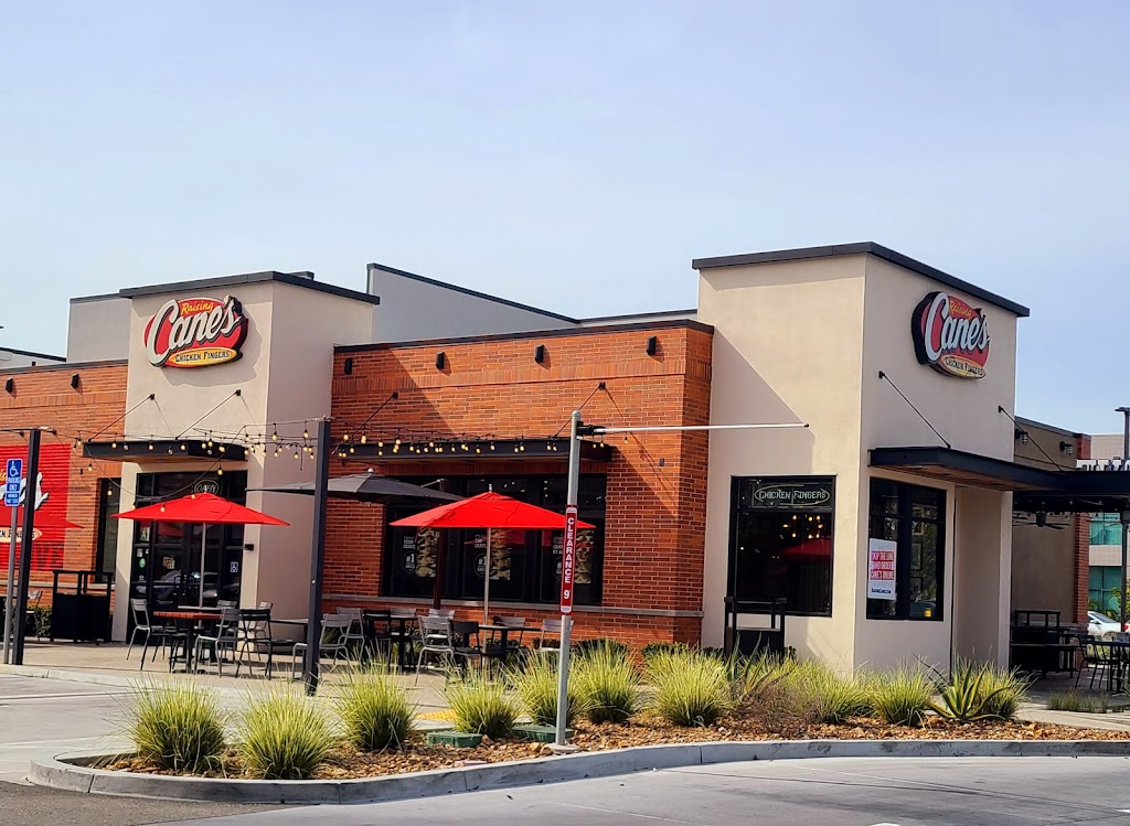 Raising Canes Chicken Fingers | restaurant | 23000 Hawthorne Blvd, Torrance, CA 90505, USA | 3103730022 OR +1 310-373-0022