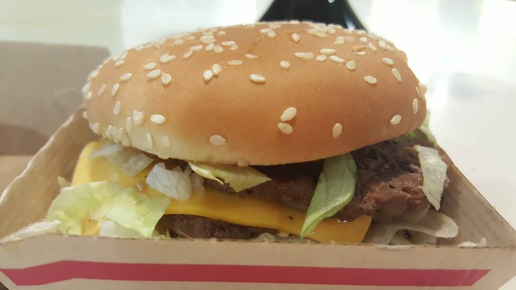 McDonalds | cafe | 1805 N Scott St, Napoleon, OH 43545, USA | 4195991192 OR +1 419-599-1192