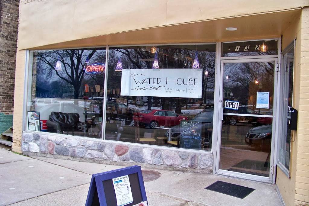 Water House Bistro | bakery | 132 E Lake St, Lake Mills, WI 53551, USA | 9209450660 OR +1 920-945-0660